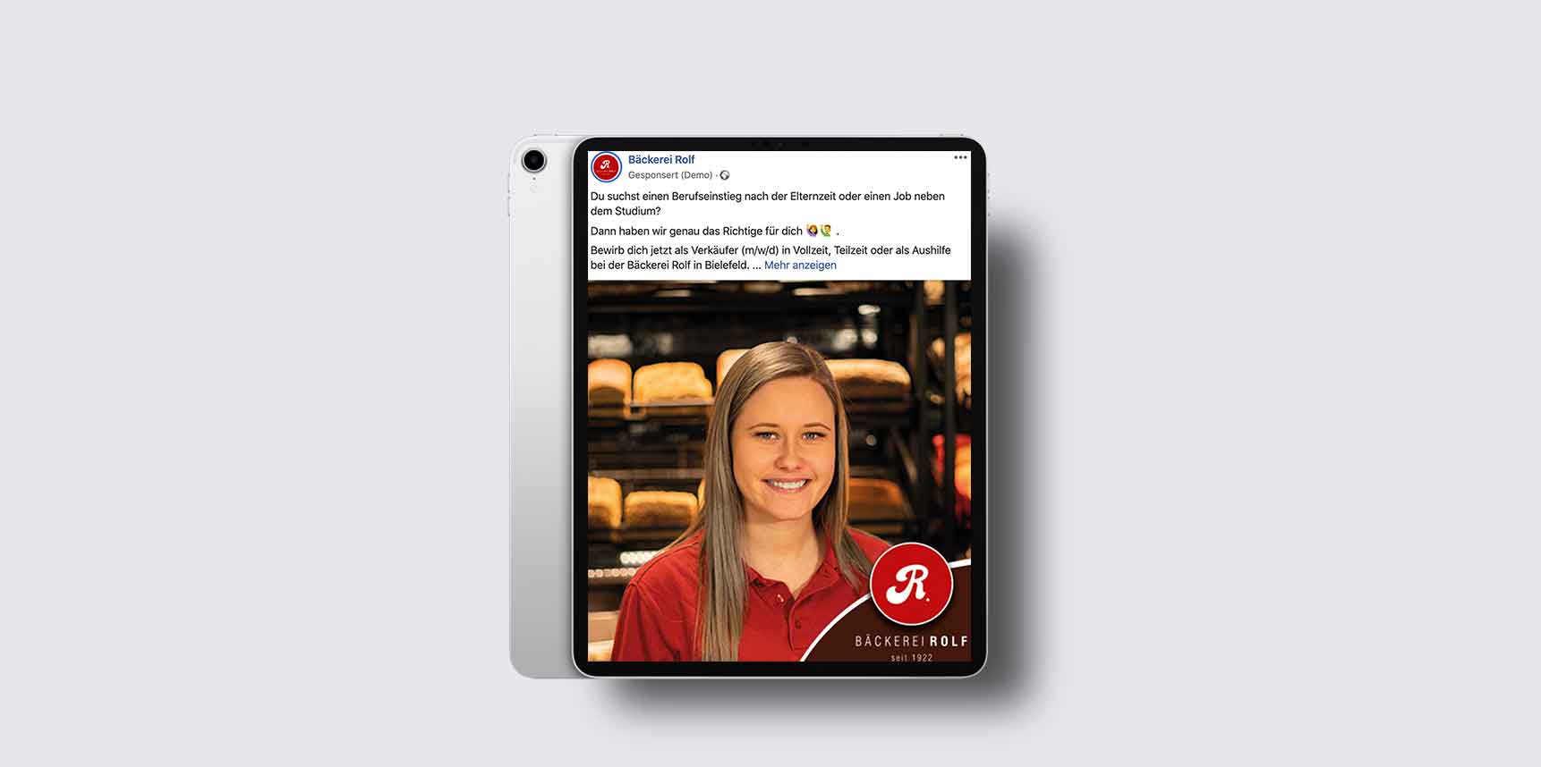 Baeckerei_Personalsuche_Agentur_Online_Marketing_Social_Media_Baeckerei_Rolf_Bielefeld iPad Pro Mockup mit Facebook-Werbeanzeige der Bäckerei Rolf für die Personalsuche